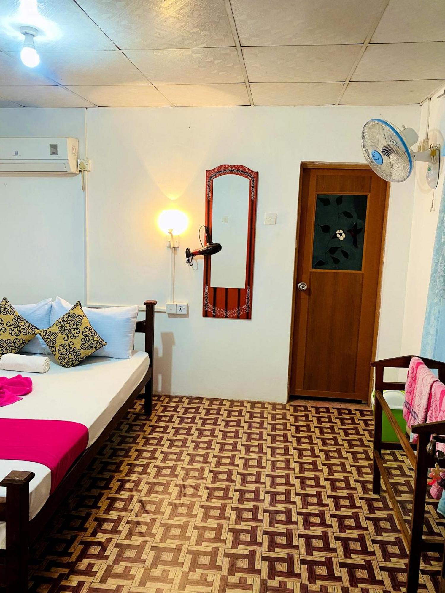 Sigiri Lakshan Home Stay Sigiriya Exterior foto